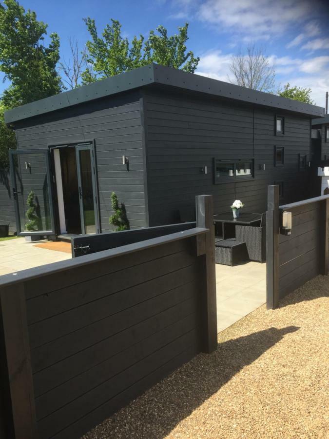 Willow Court Farm Studio South & Petting Farm, 8 Mins From Legoland & Windsor, 15 Mins From Lapland Uk Zewnętrze zdjęcie